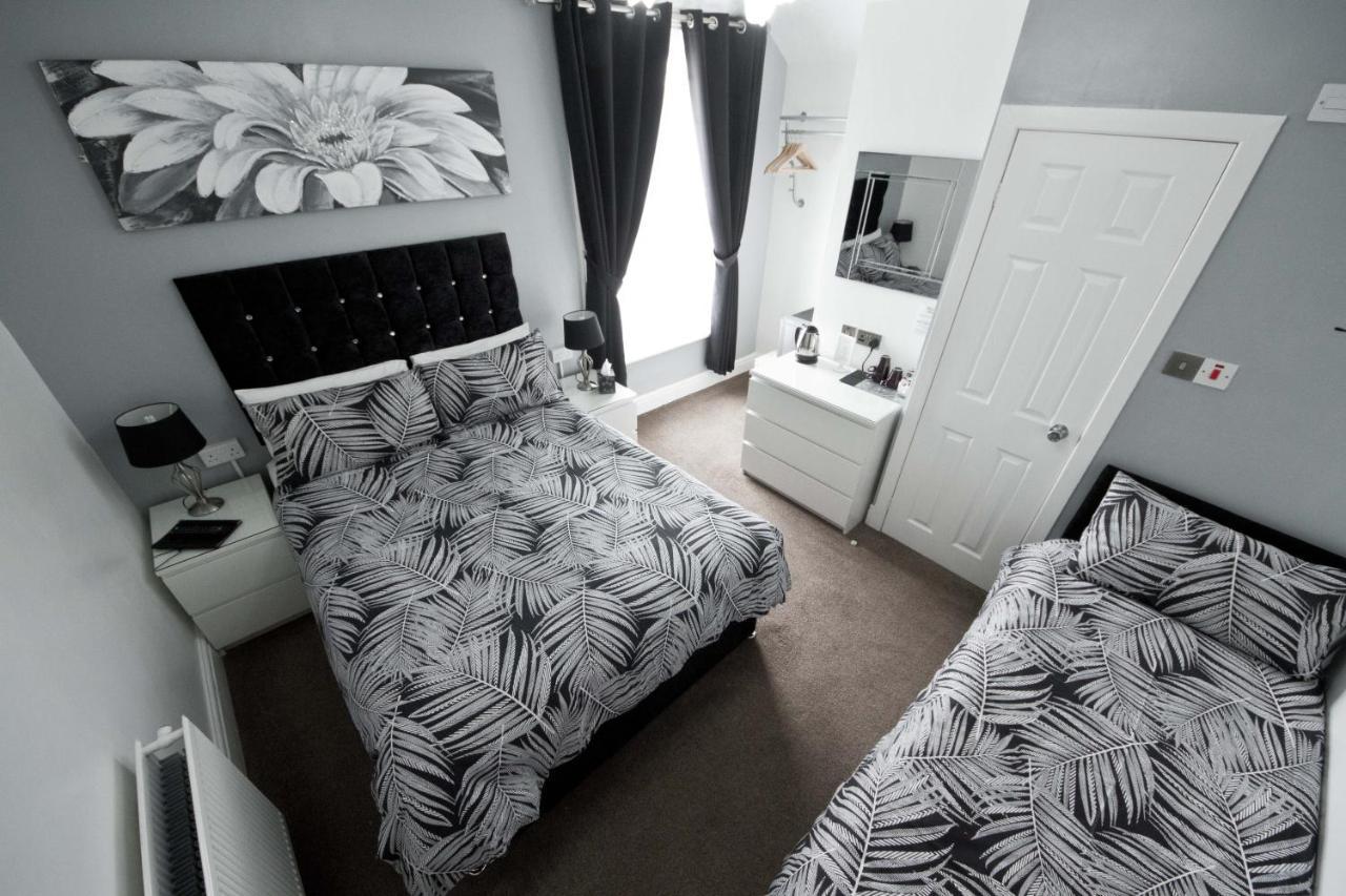 Rossall House , For Families & Couples Blackpool Esterno foto