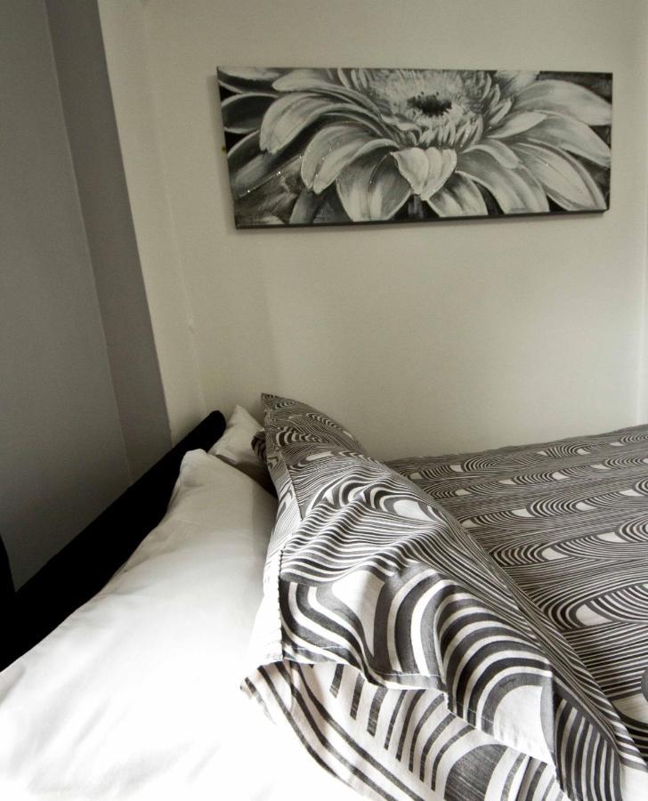 Rossall House , For Families & Couples Blackpool Esterno foto