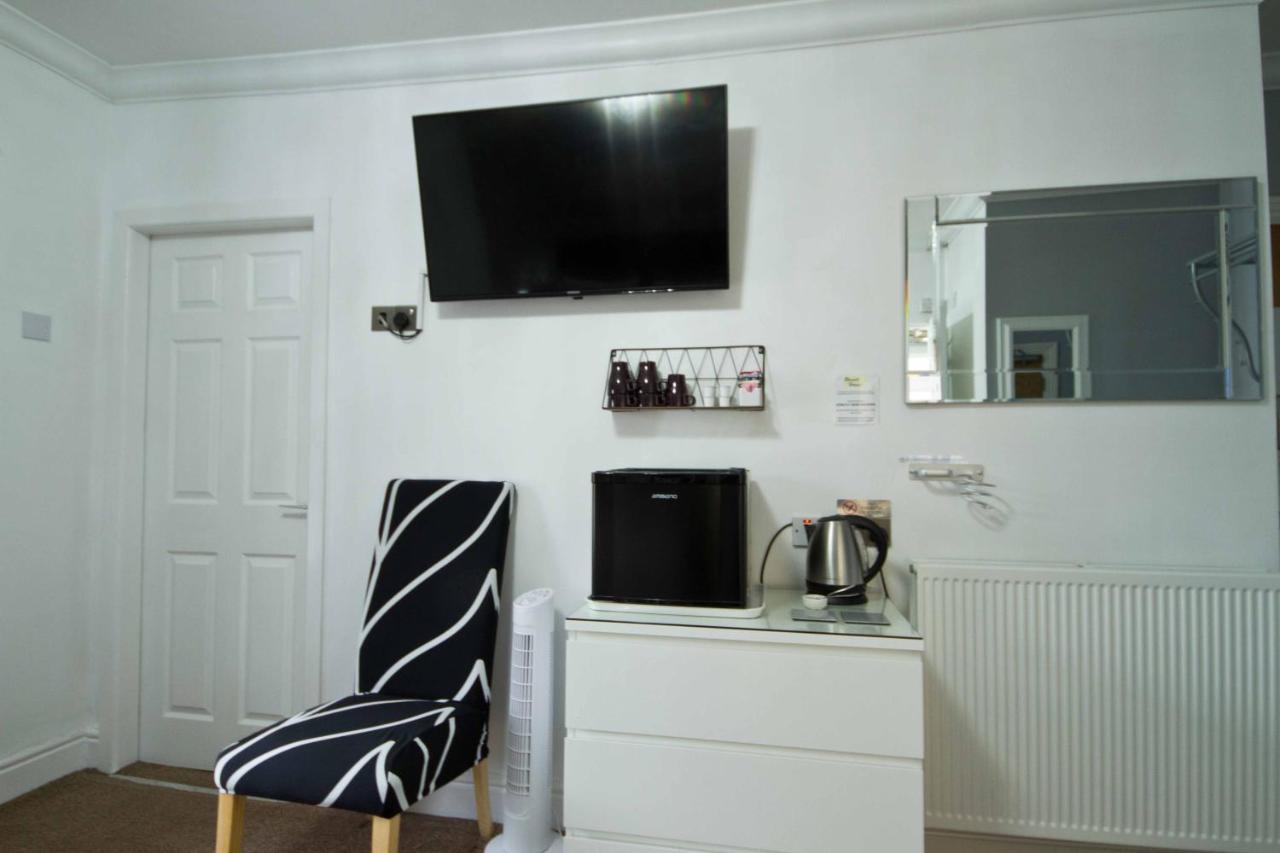 Rossall House , For Families & Couples Blackpool Esterno foto