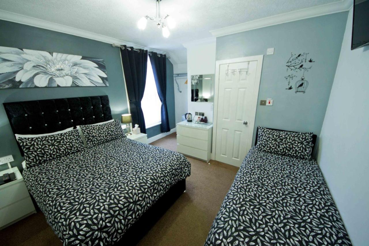 Rossall House , For Families & Couples Blackpool Esterno foto