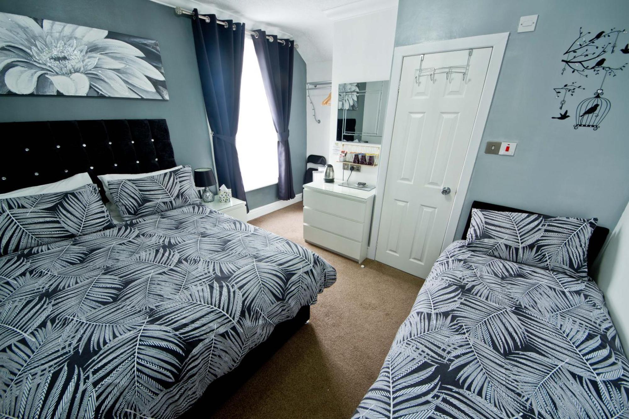 Rossall House , For Families & Couples Blackpool Esterno foto
